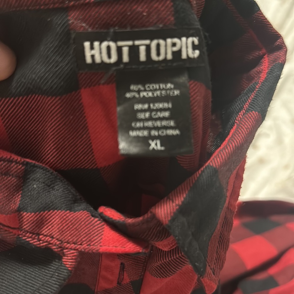 Hot Topic Flannel - Picture 2 of 2